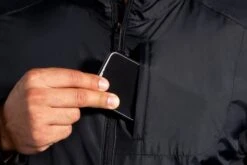 Brooks Men's Fusion Hybrid Jacket (211299) -BROOKS Store 211299 001 D1 Fusion Hybrid Jacket