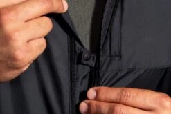 Brooks Men's Fusion Hybrid Jacket (211299) -BROOKS Store 211299 001 D6 Fusion Hybrid Jacket