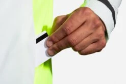 Brooks Men's Carbonite Vest - Icy Grey/Black/Nightlife (211358030) 13 Brooks Men's Carbonite Vest - Icy Grey/Black/Nightlife (211358030) -BROOKS Store 211358 030 D3 Carbonite Vest