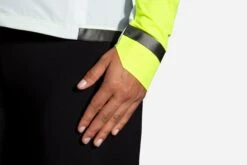 Brooks Women's Carbonite Jacket - Icy Grey/Black/Nightlife (221493030) -BROOKS Store 221493 030 D2 Carbonite Jacket