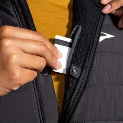 Brooks Women's Shield Hybrid Jacket - Black (221557001) -BROOKS Store 221557 001 D2 Shield Hybrid Jacket 2