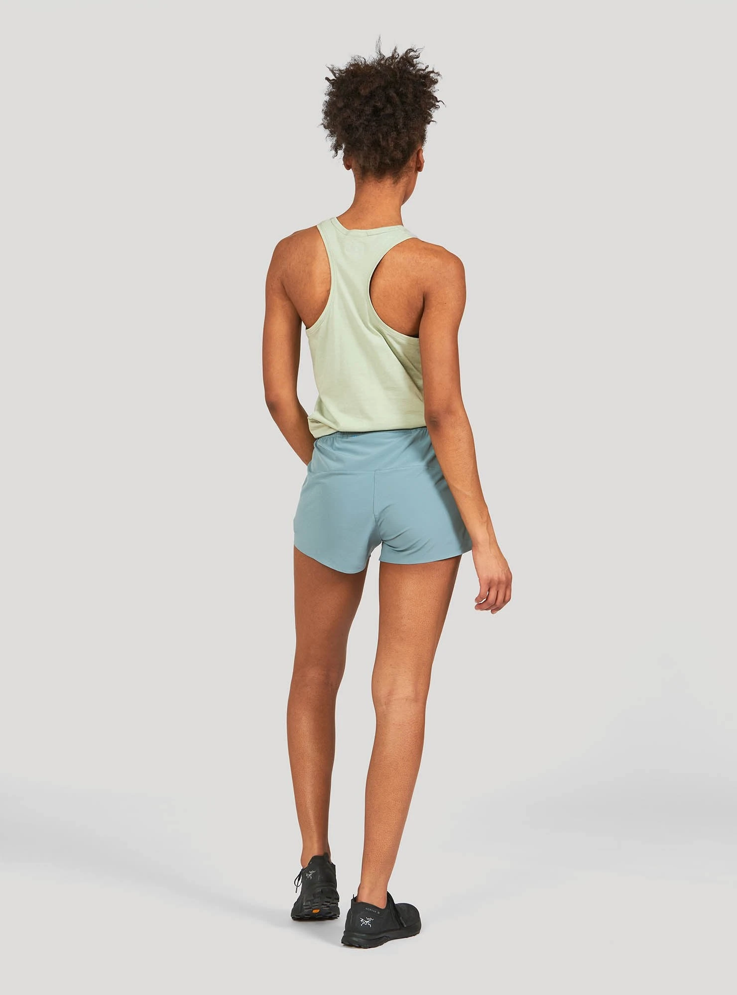 Janji Women's 3" Transit Tech Short - Shadow (WS02A-S21) 5 Janji Women's 3" Transit Tech Short - Shadow (WS02A-S21) - Image 3