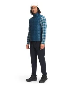 The North Face Men's Thermoball Eco Vest 2.0 - Monterey Blue (NF0A5GLOBH7) 8 The North Face Men's Thermoball Eco Vest 2.0 - Monterey Blue (NF0A5GLOBH7) -BROOKS Store NF0A5GLO BH7 model34