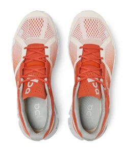 On Running Women's Cloudflow - Rust/Rose (25.99587) 9 On Running Women's Cloudflow - Rust/Rose (25.99587) -BROOKS Store SS21 Cloudflow Rust Rose W Pack Shot 3 jpg