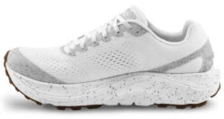 Topo Women's Ultraventure 3 Eco -BROOKS Store W068.Natural White 05