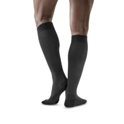 CEP Men's AllDay Compression Socks - Dark Gray (WP50ZE) -BROOKS Store ezgif.com gif maker 20 fa64b7da 6209 4282 a013 6a064687f1e8