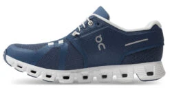 On Running Women's Cloud 5 -BROOKS Store on running womens coloud 5 running shoe blue white 2